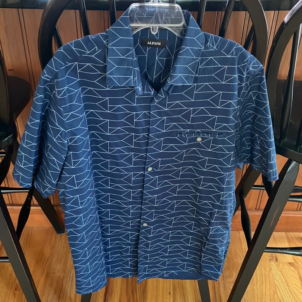 ALFANI, button down. Size: Medium.